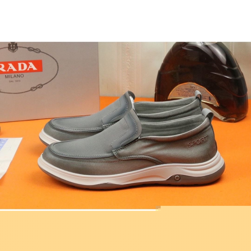 Pra*a casual shoes